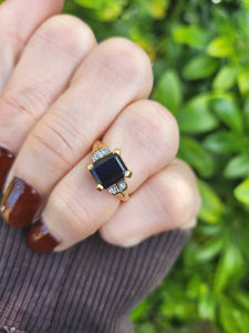 A8166: Vintage: 18ct Gold Emerald Cut Royal Blue Sapphire Diamonds Dress Ring- lovely symmetry