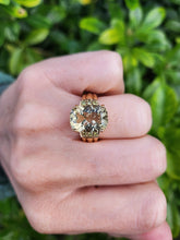 Load image into Gallery viewer, 8270: Vintage: 9ct Gold Statement Large Yellow Beryl 6 Peridot Cocktail Ring
