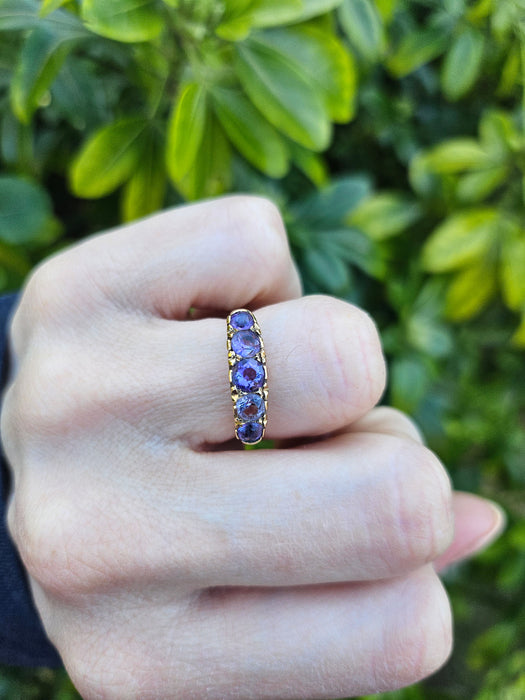 1136: Vintage: 9ct Gold Purple Amethysts 5 Stone Stacker/ Dress Ring
