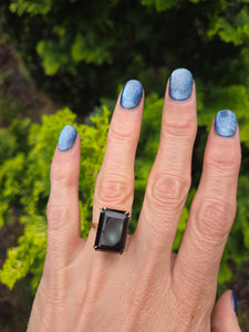 2187: Vintage: 9ct Gold Large Emerald Cut Gignac Quartz Ring - From 1969