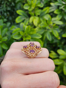 0409: Vintage: 14ct Gold Purple Amethysts Openwork Set Cocktail Ring