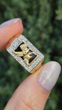 Cargar imagen en el visor de la galería, 2359 Vintage: Statement 9ct Gold Natural Diamond Golden Eagle Signet Ring
