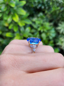 0278: Vintage: 9ct Gold Large Vivid Iolite Diamonds Cocktail Ring- heavenly blue statement piece