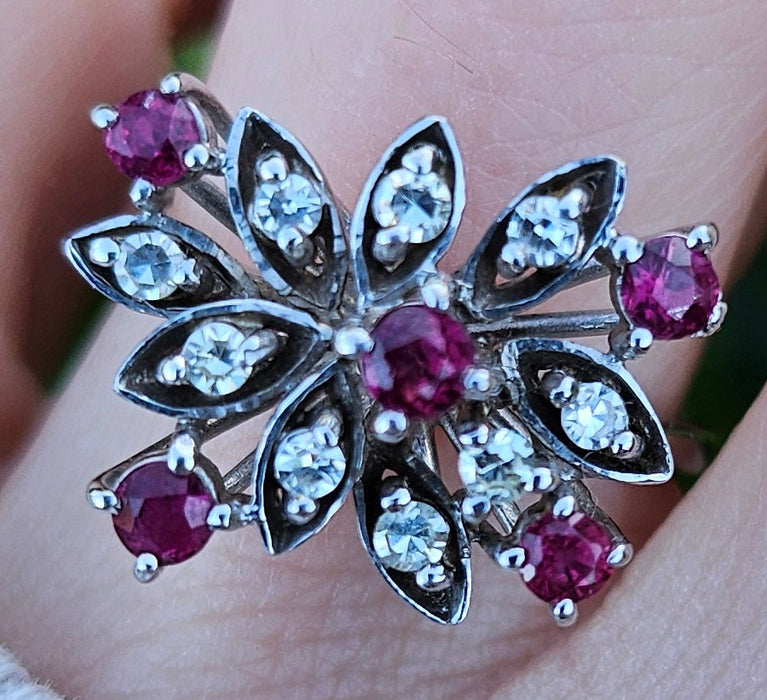 6498 Vintage: 18ct White Gold Ruby & Diamond Asymmetric Spray Cluster Ring — From 1973