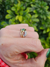 Load image into Gallery viewer, 0401: Vintage: 14ct Gold Emerald Crossover Cocktail Ring - lovely symmetry
