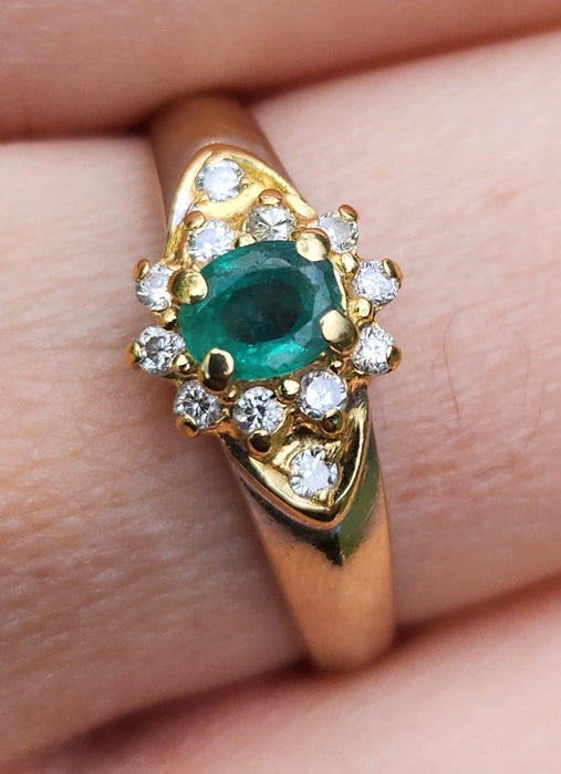 6044:Vintage 18ct Mixed Gold Emerald 12 Diamonds Dress Ring- Rare example
