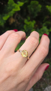 2417: Vintage 9ct Gold Round Cut Yellow Citrine Solitaire
