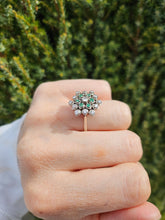 Load image into Gallery viewer, 6015:: Vintage Large:18ct White Gold Diamonds  Emeralds Cluster Ring
