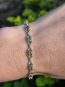 2112: Vintage: 9ct Gold 14&nbsp; Emeralds 13 Diamonds Bracelet (18cm)- a natural beauty