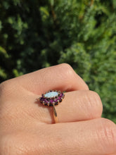 Cargar imagen en el visor de la galería, 1839: Vintage: 9ct Gold White Opal 12 Crimson Topaz Cluster Ring- From 1979
