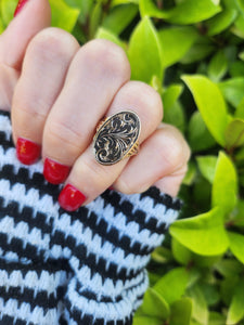 7766: Vintage Rare: 9ct Gold Photo Locket/Mourning Signet Ring- lovely condition, good weight