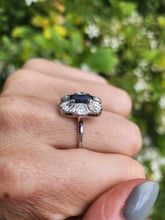 Cargar imagen en el visor de la galería, 1810: Vintage:: 18ct White Gold French Blue Sapphire Diamonds Ring
