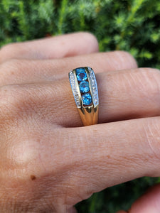 6164 Vintage: 9ct Gold 5 Swiss Blue Topaz 18 Diamonds Cocktail Ring- lovely combination, crisp eye candy