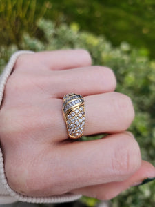 0663: Vintage: 18ct Gold ( 1.52 Carats) 76 Diamonds Statement Ring-