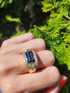 1708: Vintage: 18ct Gold Blue Sapphires Diamonds Statement Ring- incredible piece