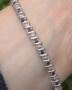2111: Vintage: 9ct White Gold Blue Sapphires Diamonds Tennis Bracelet (18cm)- Very pretty