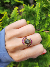 Load image into Gallery viewer, 1437: Vintage: 18ct Gold Blue Sapphire Red Topaz Swirl Cluster Ring- Dramatic statement
