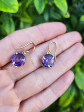 Load image into Gallery viewer, 0228: Vintage: 9ct Gold Round Cut Lilac Amethyst Earrings -Lovely cut and colours
