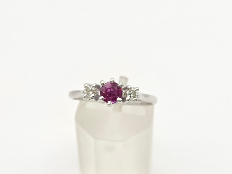 2357: Vintage; 18ct White Gold Ruby Round Full Cut Diamonds 3- Stone Straight Ring- From 1978