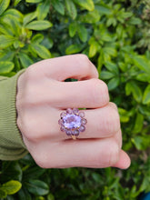 Load image into Gallery viewer, 0435: Vintage 9ct Gold 11 Lilac Amethysts Flower Head Ring-
