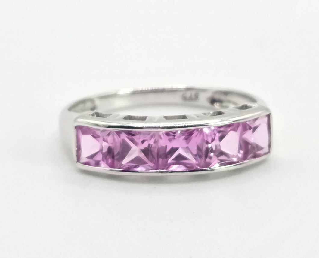 2184: Vintage; 9ct White Gold Pink Sapphires Stacker/Dress Ring- petite, pink and cute