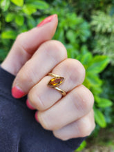 Load image into Gallery viewer, 0317: Vintage: 9ct Gold Marquise Cut Orange Citrine Solitaire Ring- dramatic
