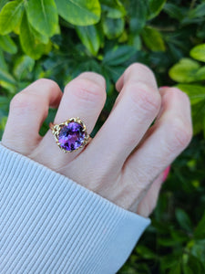 0894: Vintage: 9ct Gold Rich Purple Amethyst Cocktail Ring- superb