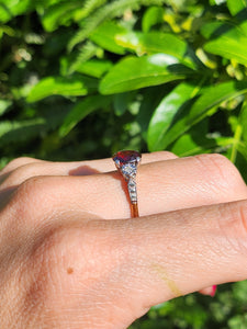 1830: Vintage: 18ct Gold Almandine Garnet Diamonds 3-Stone Straight Ring- Superb