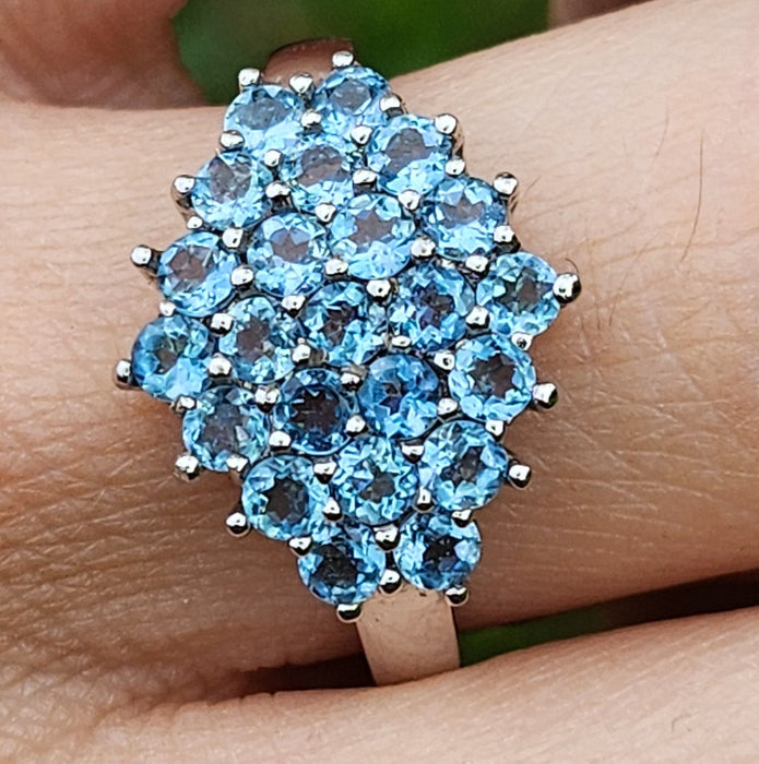 6105: Vintage & Rare: 9ct White Gold 23 Blue Aquamarines geometric Set Cocktail Ring