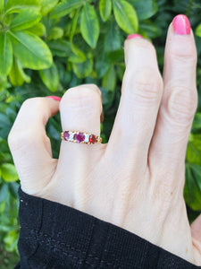 0567: Vintage & Old 18ct Gold Rubies Diamonds Ring- splendid