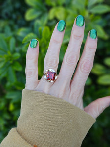 0294: Vintage: Rare 18ct Gold Large Princess Cut Orange Garnet Statement Ring