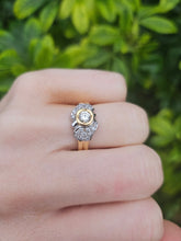 Load image into Gallery viewer, 0449: Vintage: 18ct Gold Art Deco Style 21 Diamonds Ring- sparkling symmetry
