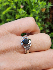 1760: Vintage: 9ct White Gold Black Diamond White Diamonds Halo Ring-Exquisite