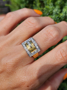 6160: Vintage: 18ct Gold 17 Round Cut Diamonds Buckle Ring- From London 1974 (Copy)