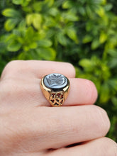 Load image into Gallery viewer, 0081: Vintage: 9ct Gold Centurion Hematite Signet Ring- Date-Mark 1986
