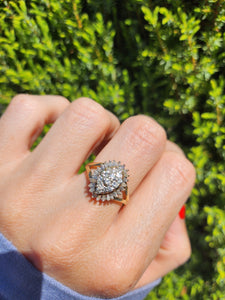 1751: Vintage: 9ct Gold 38 Diamonds (Baguette &  Round Cut) - natural, sparkling beauty