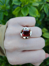 Load image into Gallery viewer, 0294: Vintage: Rare 18ct Gold Large Princess Cut Orange Garnet Statement Ring
