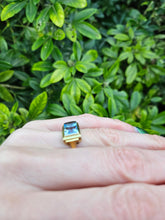 Load image into Gallery viewer, 0513: Vintage Rare 18ct Gold Princess Cut Blue Spinels Ring- Statment
