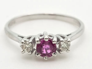 2357: Vintage; 18ct White Gold Ruby Round Full Cut Diamonds 3- Stone Straight Ring- From 1978