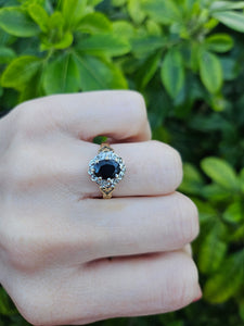 0686: Vintage: 9ct Gold French Blue Sapphire Diamonds Cluster Ring-