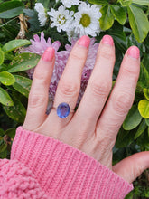 Load image into Gallery viewer, 7220:Vintage Rare: 10ct White  Gold Colour Change Blue Fluorite Cocktail Ring- lovely cut and colour array
