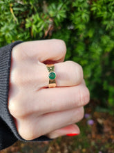 Load image into Gallery viewer, 1303: Vintage: 9ct Gold Round Cut Emerald Solitaire Ring- a beauty
