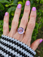 Load image into Gallery viewer, 0723: Vintage: Statement: 9ct Gold Round Cut Lilac Amethyst Ring- mature hues, lovely colours
