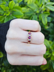 0567: Vintage & Old 18ct Gold Rubies Diamonds Ring- splendid