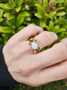 1301: Vintage: 9ct Gold Cabochon White Opal Peridot Cocktail Ring- Lovely symmetry