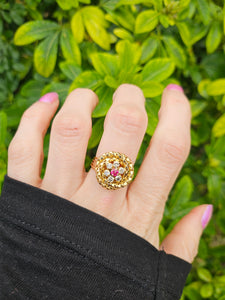 0762: Vintage 18ct Gold Ruby Diamonds Statement Ring- remarkable