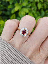 Load image into Gallery viewer, 0770: Vintage 18ct Gold Ruby 10 Diamonds Flower Head Ring- exquisite
