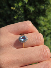 Load image into Gallery viewer, 2338: Vintage: 18ct Gold Blue Aquamarine 12 Diamonds Ring - Platinum setting
