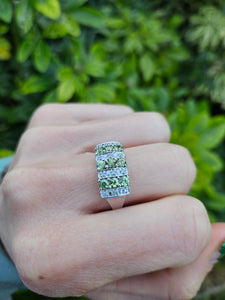 0666: Vintage: 9ct Gold Peridots Diamonds Ring- gorgeous, sparkling eye candy