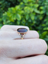 Load image into Gallery viewer, 0107: Vintage: 9ct Yellow &amp; Rose Gold Oval Almandine Garnet Ring- Date-Mark 1972
